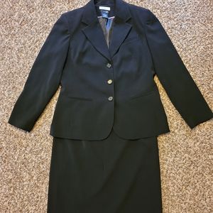 East 5th 2 suit sets one black and one tan